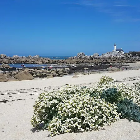 La Legende Roc'h Ar Conq - Centre-ville , 300 M Des Plages * Brignogan-Plages